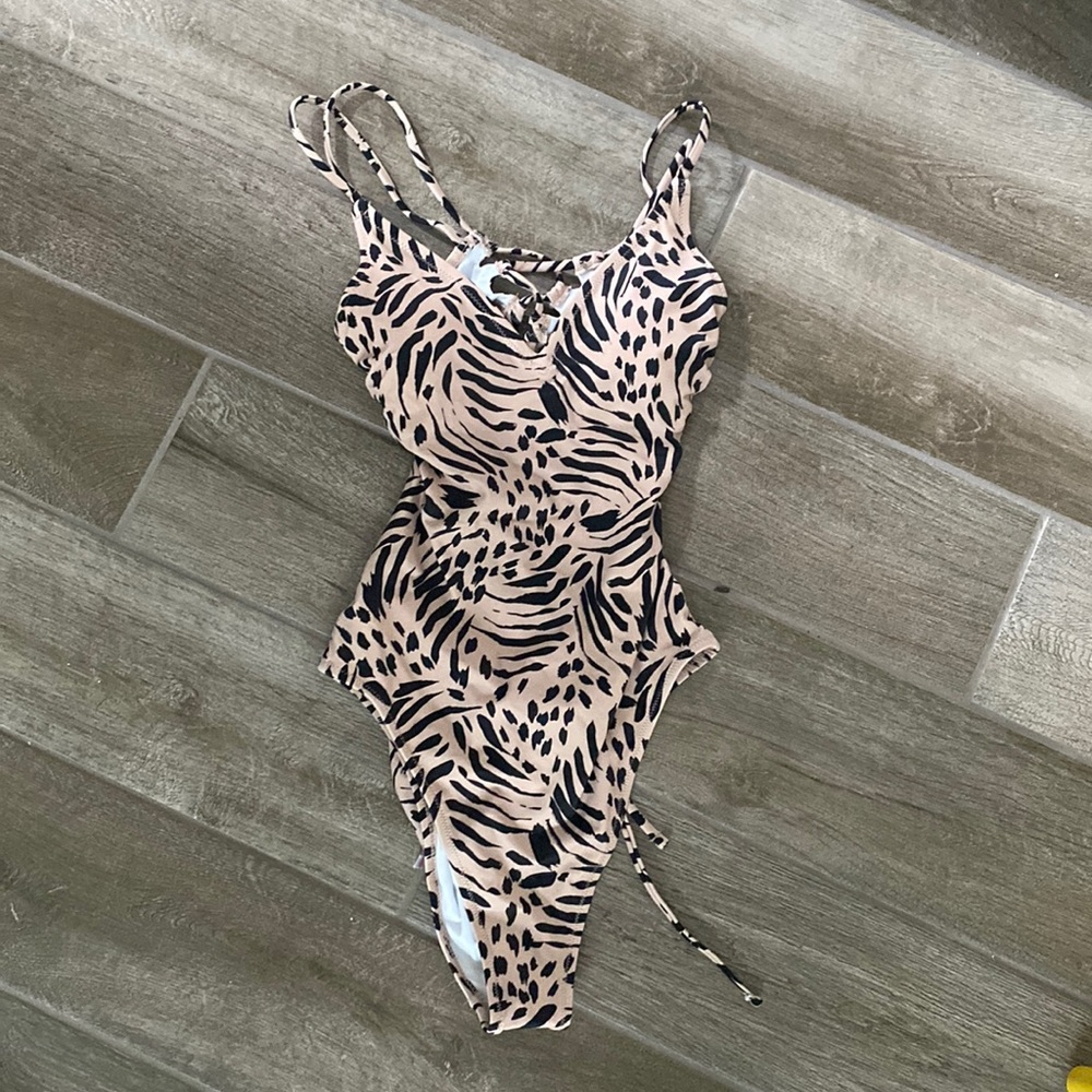 Shade & Shore 1 pc swimsuit
